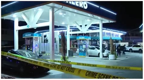 One killed, one wounded in Oakland gas station shooting
